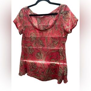 Guess sheer top back split Large